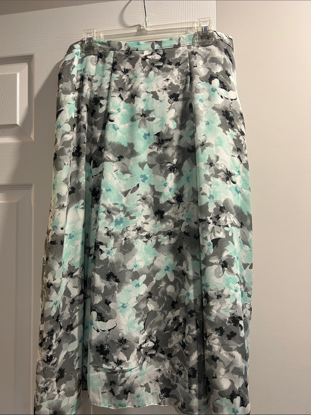 Mint-Gray Floral A-Line Midi Skirt